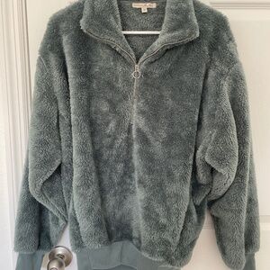 Fleece pullover